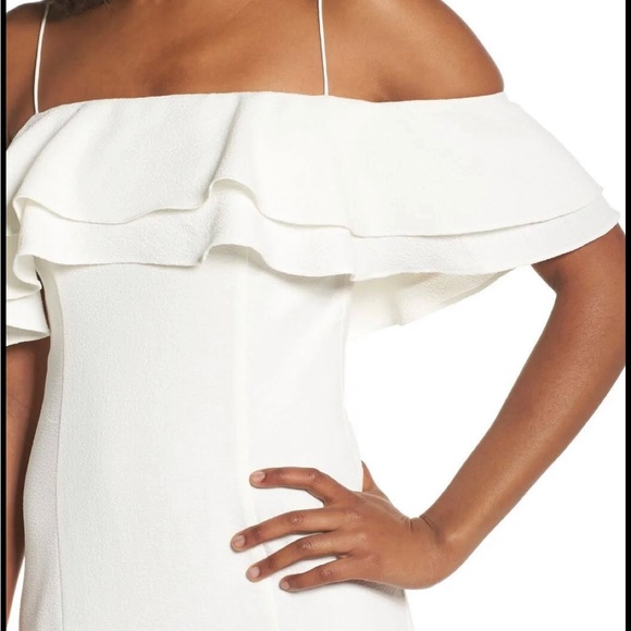 NEW C/MEO COLLECTIVE Translation Cold Shoulder GOWN SIZE M. - Picture 4 of 7